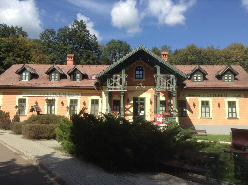 St. Hubertus Étterem és Panzió Parádsasvár Exterior foto